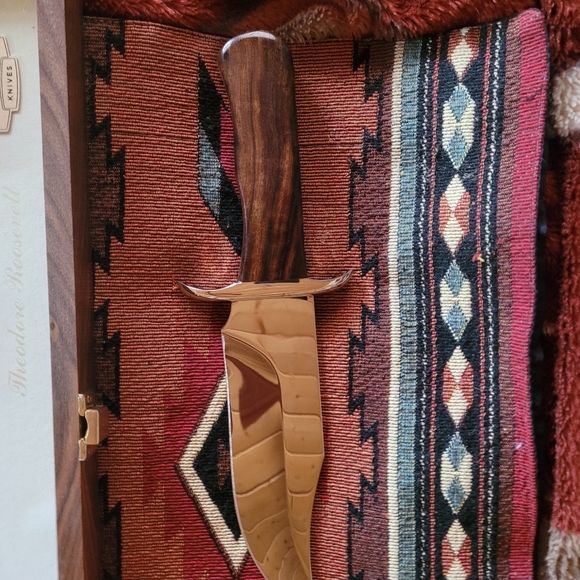 Buck 905 Theodore Roosevelt Boone and Crockett Club limited edition bowie knife. - Picture 6 of 7